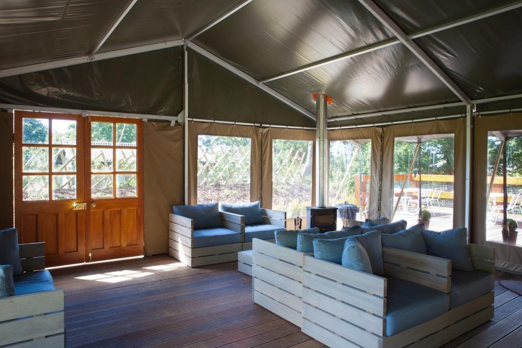 Отель Durrell Wildlife Camp Тринити Экстерьер фото